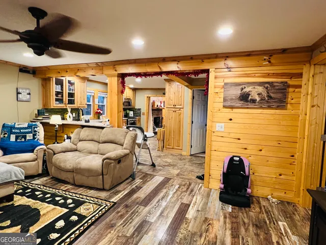 $179,000 | 722 Floyd Springs Road Northeast, Armuchee, GA 30105