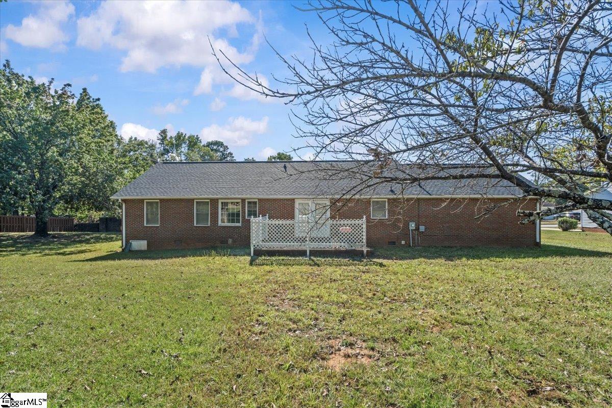 102 Spring Meadow Road Simpsonville, SC 29680 - Photo 3 of 21