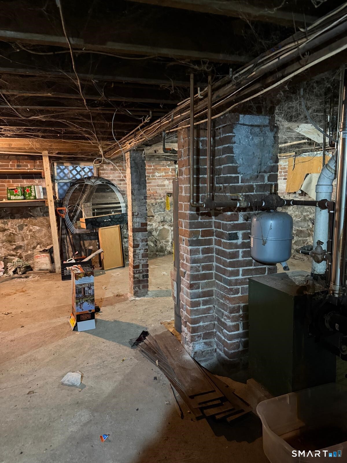 27 Connerton Street New Britain, CT 06051 - Photo 7 of 22 a room with gym equipment