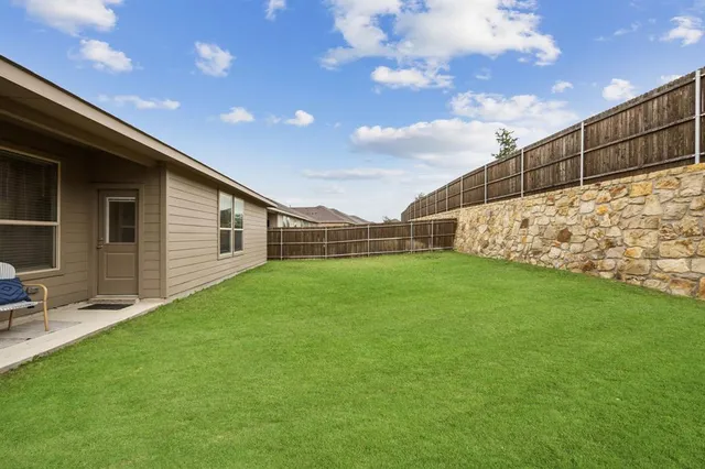 $360,000 | 262 Lunayena Road, Rhome, TX 76078