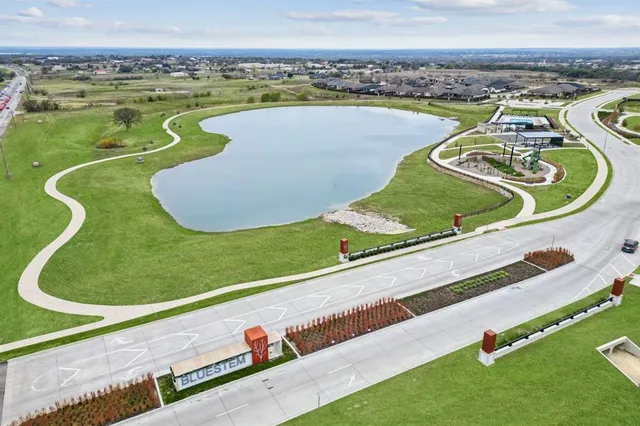 $360,000 | 262 Lunayena Road, Rhome, TX 76078