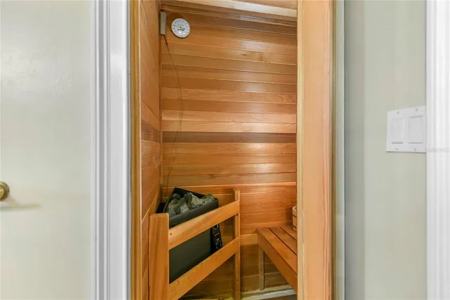 $799,000 | 1110 West Ivanhoe Boulevard, Unit 5, Orlando, FL 32804