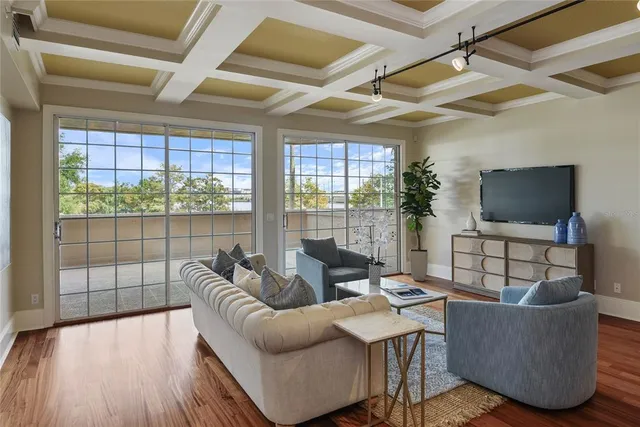 $799,000 | 1110 West Ivanhoe Boulevard, Unit 5, Orlando, FL 32804