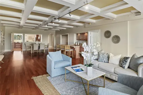 $799,000 | 1110 West Ivanhoe Boulevard, Unit 5, Orlando, FL 32804