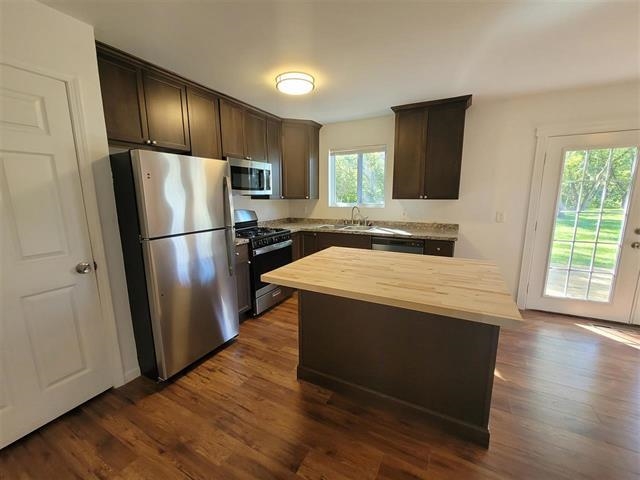 11215 North Lewis Road Clio, MI 48420 - Photo 3 of 23 50068597-2.JPG