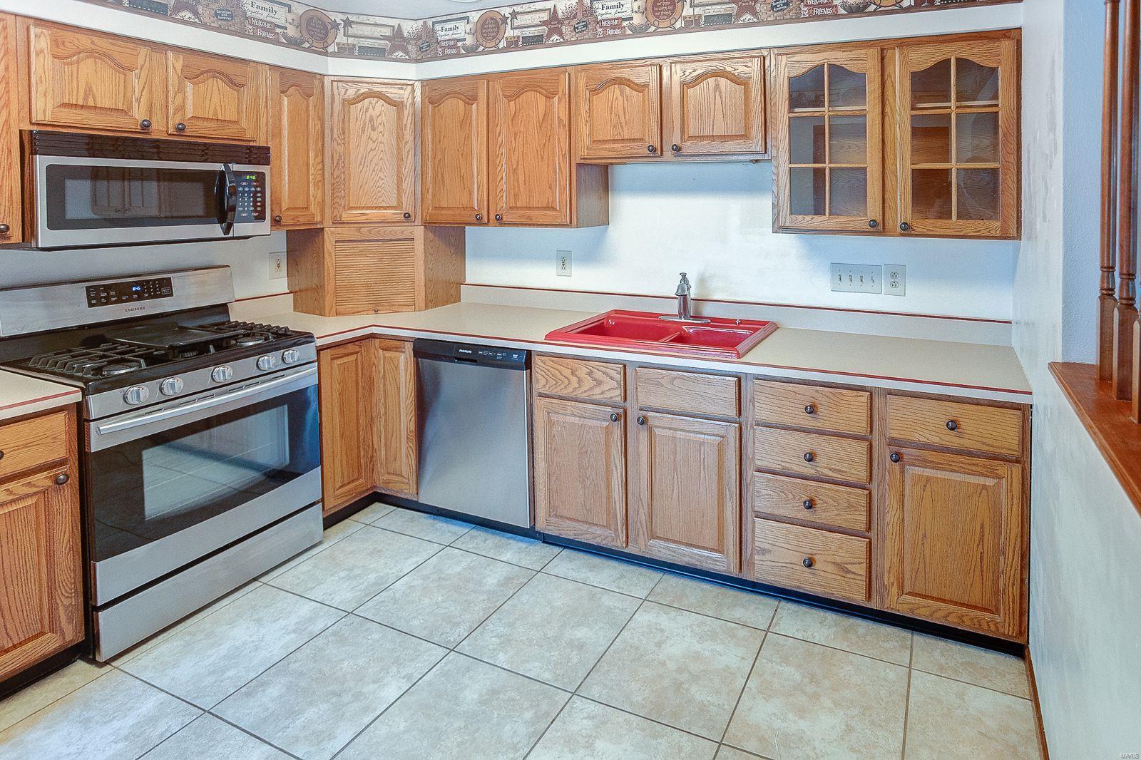 345 Radcliff Road Shiloh, IL 62221 - Photo 15 of 30 Gallery Image 15