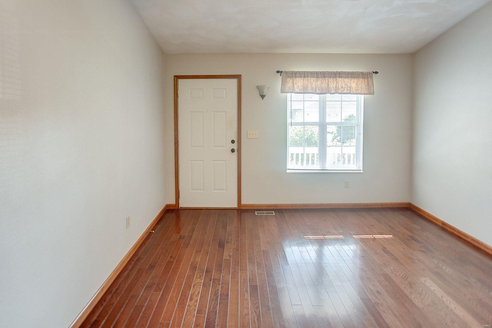 345 Radcliff Road Shiloh, IL 62221 - Photo 4 of 30 Gallery Image 4