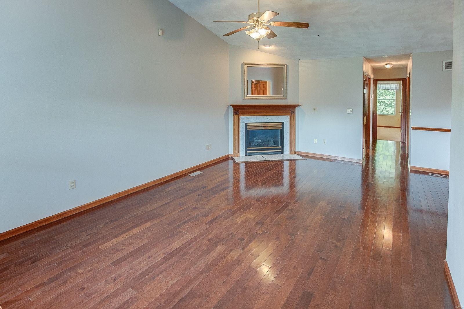 345 Radcliff Road Shiloh, IL 62221 - Photo 6 of 30 Gallery Image 6