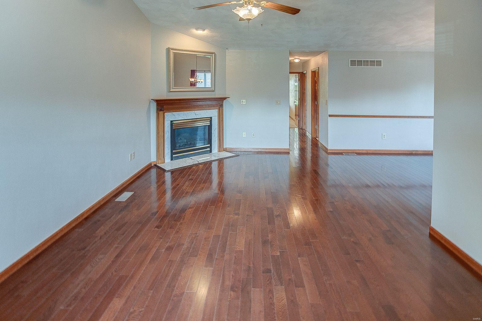 345 Radcliff Road Shiloh, IL 62221 - Photo 7 of 30 Gallery Image 7