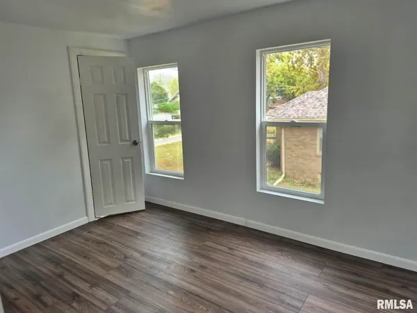 $68,500 | 221 McKinley Street, Hooppole, IL 61258