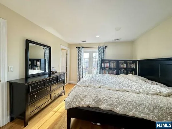 $4,900 | 44 Columbus Drive, Unit A, Tenafly, NJ 07670