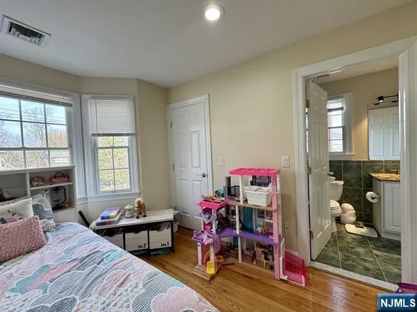 $4,900 | 44 Columbus Drive, Unit A, Tenafly, NJ 07670