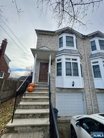 $4,900 | 44 Columbus Drive, Unit A, Tenafly, NJ 07670