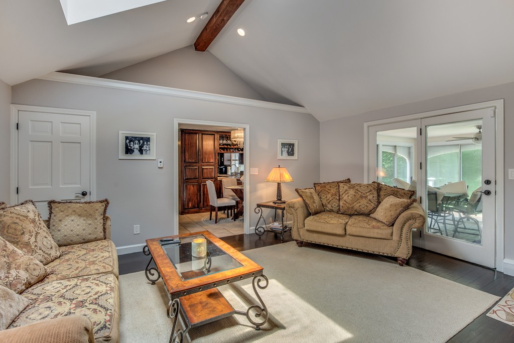 34 Alexandra Road Lynnfield, MA 01940 - Photo 17 of 30 Gallery Image 17