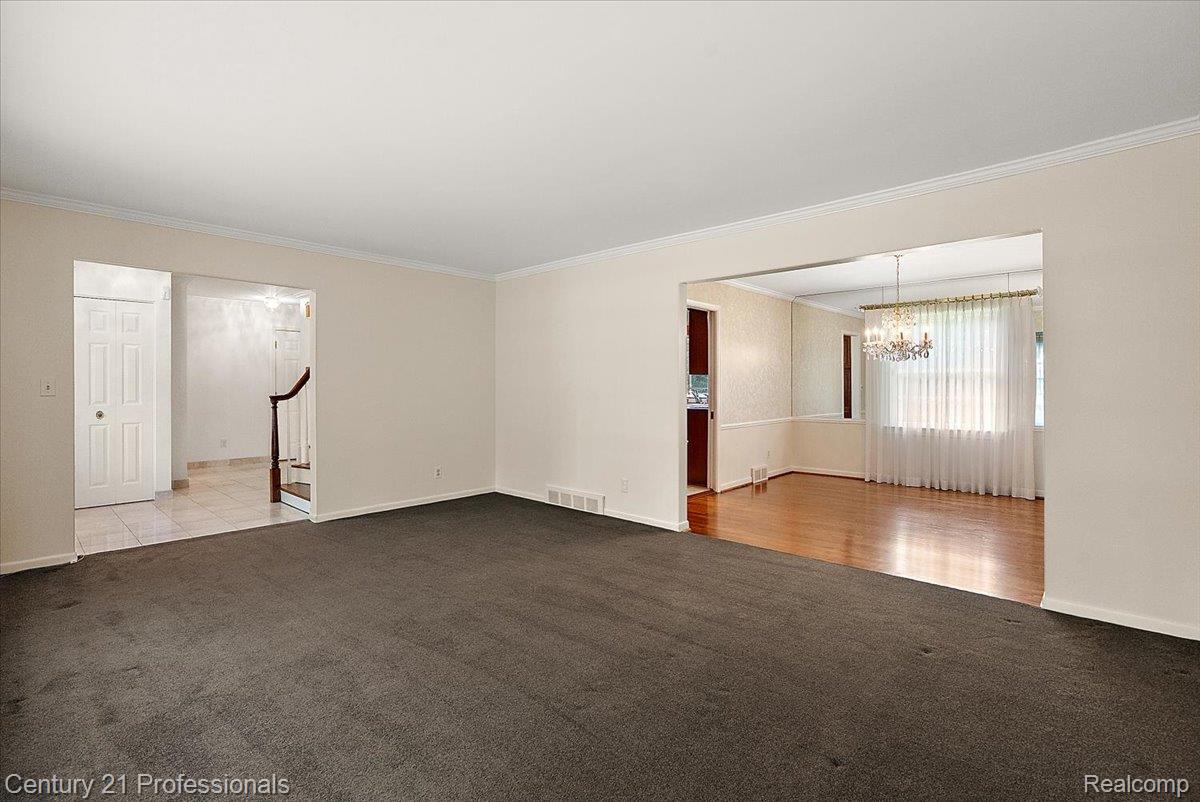 633 Foxhall Road Bloomfield Hills, MI 48304 - Photo 25 of 61 25-633 Foxhall -25.jpg