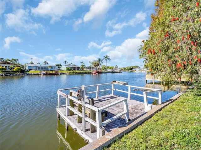 $315,000 | 3814 Sunray Drive, Holiday, FL 34691