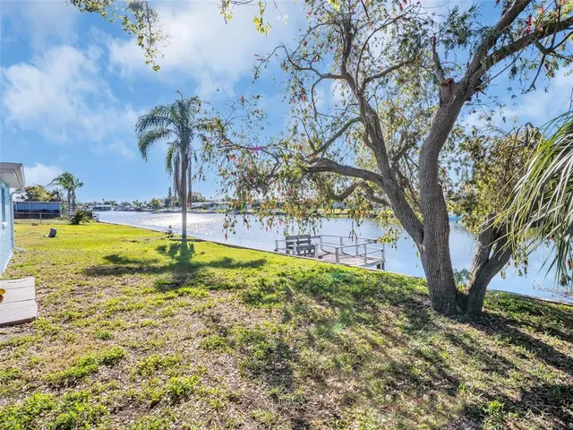 $315,000 | 3814 Sunray Drive, Holiday, FL 34691