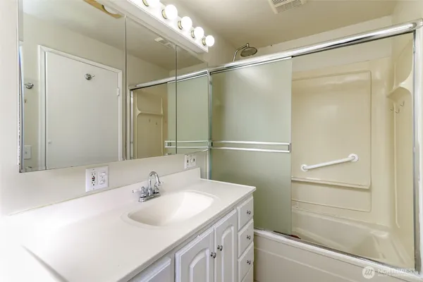 $579,950 | 8520 Woodland Avenue East, Puyallup, WA 98371