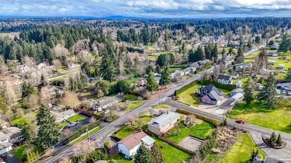 $579,950 | 8520 Woodland Avenue East, Puyallup, WA 98371
