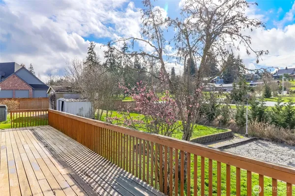 $579,950 | 8520 Woodland Avenue East, Puyallup, WA 98371