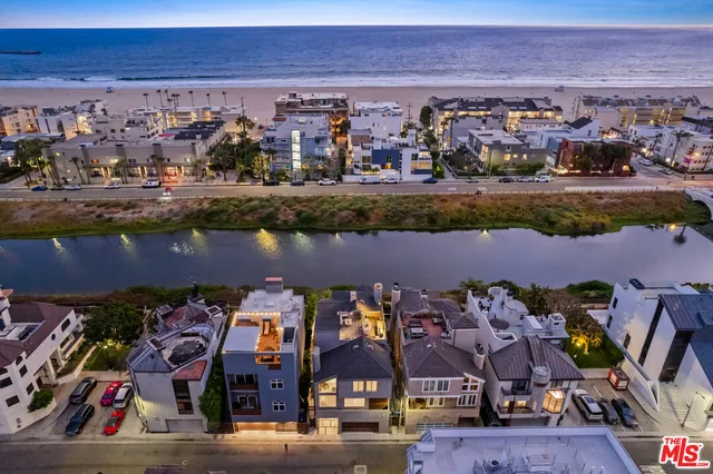 $4,900,000 | 4411 Roma Court, Marina del Rey, CA 90292