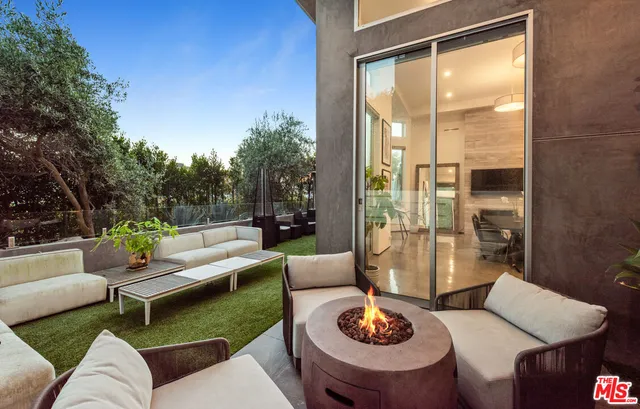 $4,900,000 | 4411 Roma Court, Marina del Rey, CA 90292