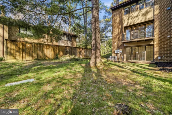 $635,000 | 2009 Headlands Circle, Reston, VA 20191