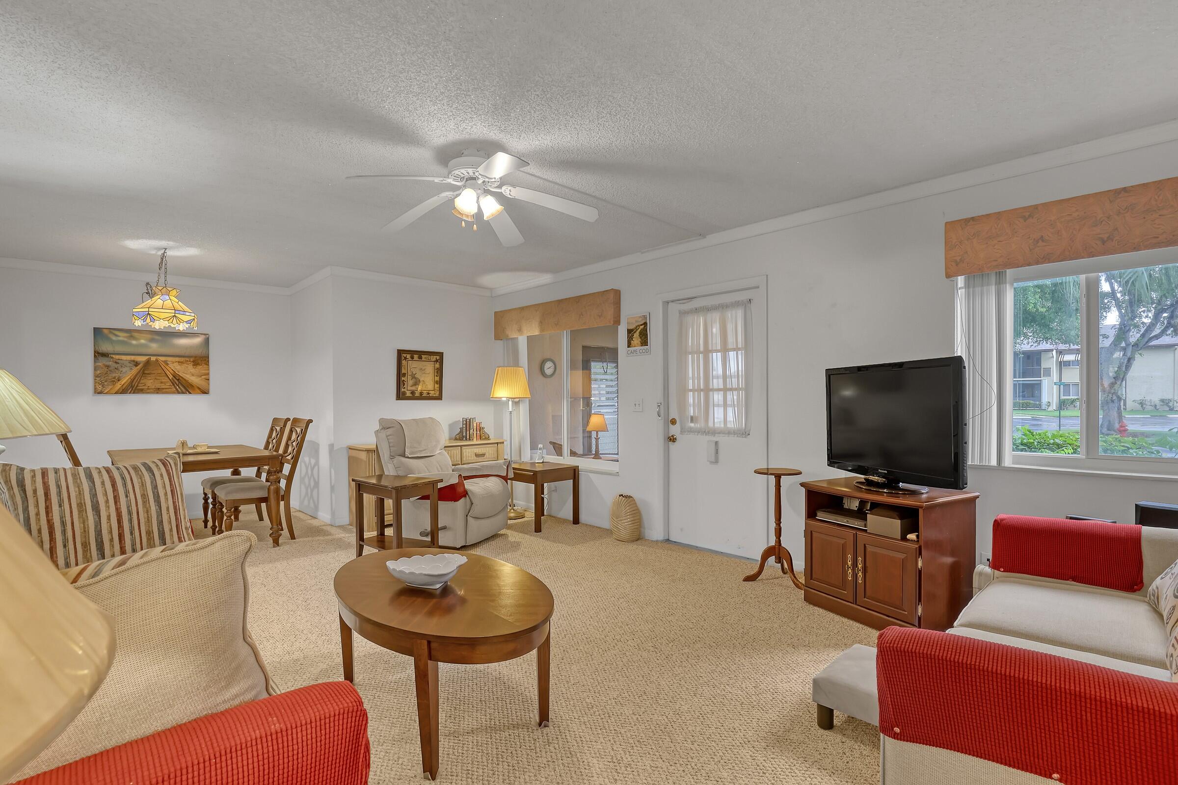 337 Pine Ridge Circle, Unit A1 Greenacres, FL 33463 - Photo 12 of 40 Image00011