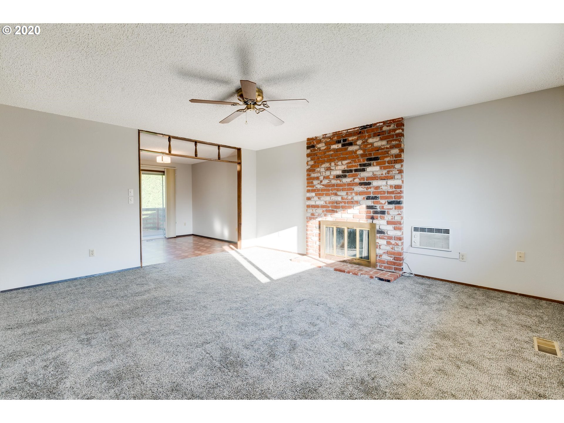 555 Southwest 6th Street Gresham, OR 97080 - Photo 4 of 31 Gallery Image 4