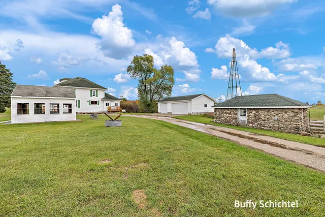 $365,000 | 20017 7 Mile Road, Reed City, MI 49677