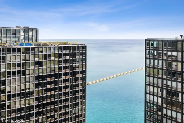 $485,000 | 260 East Chestnut Street, Unit 3204, Chicago, IL 60611