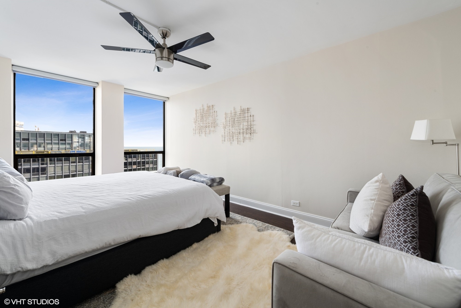 260 East Chestnut Street, Unit 3204 Chicago, IL 60611 - Photo 6 of 15