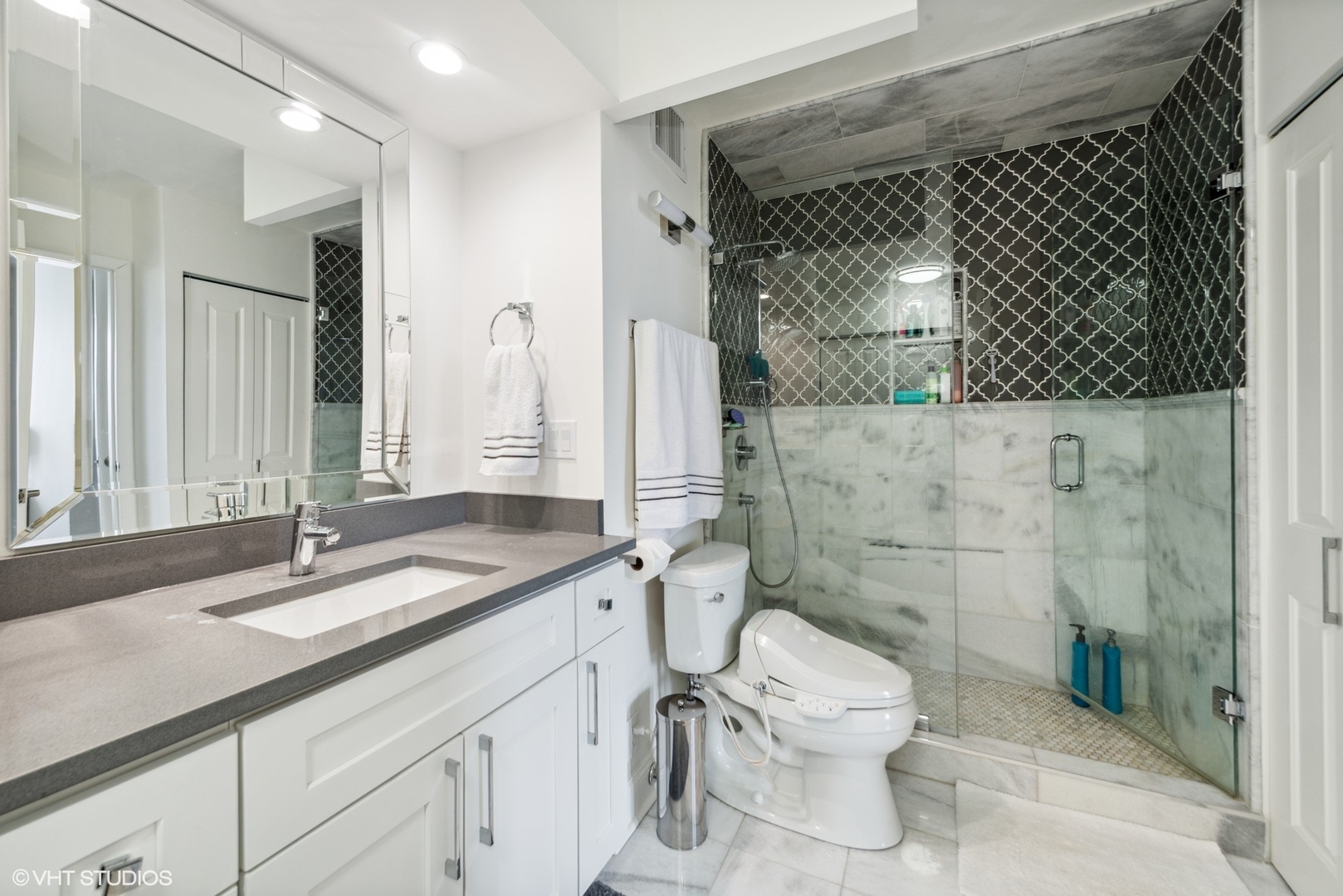 260 East Chestnut Street, Unit 3204 Chicago, IL 60611 - Photo 7 of 15