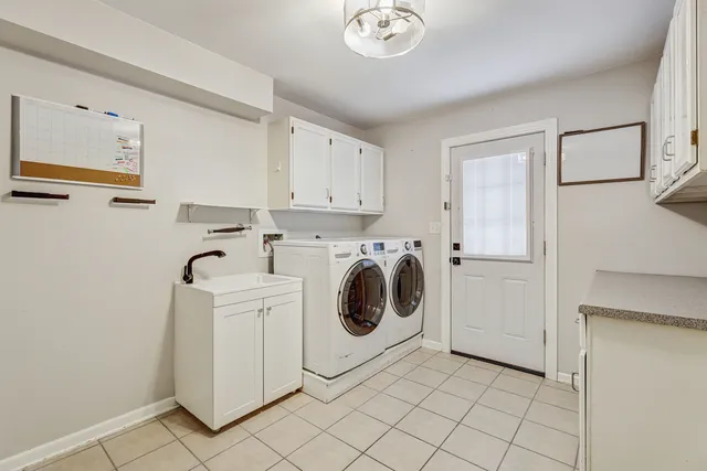 $549,900 | 3901 Weathervane Lane, Crystal Lake, IL 60012