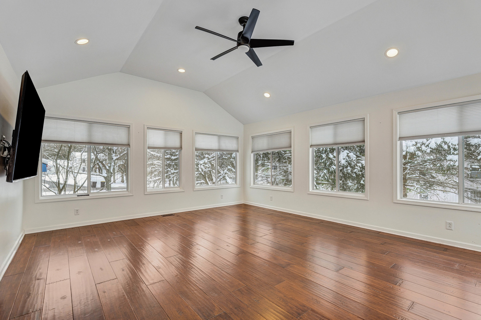 3901 Weathervane Lane Crystal Lake, IL 60012 - Photo 10 of 36 a view of an empty room with wooden floor and a window
