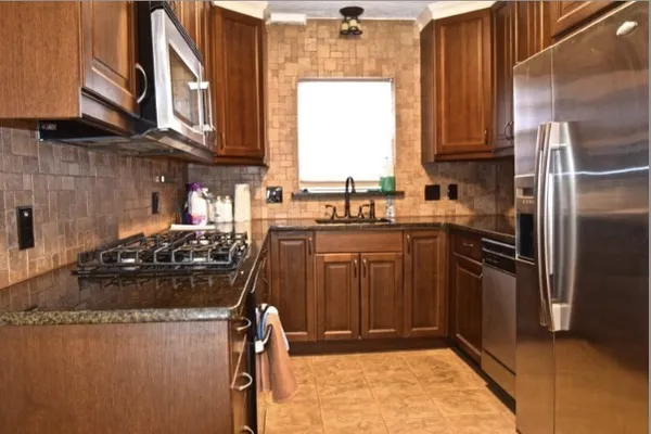 $3,650 | 35 Lake Shore Court, Unit 1, Boston, MA 02135