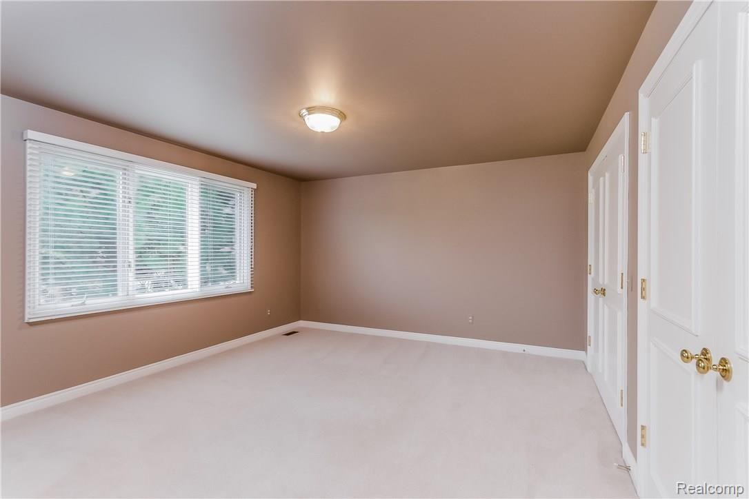 2692 Shorebrook Court Rochester, MI 48306 - Photo 31 of 55 031-Bedroom-2181833-large.jpg