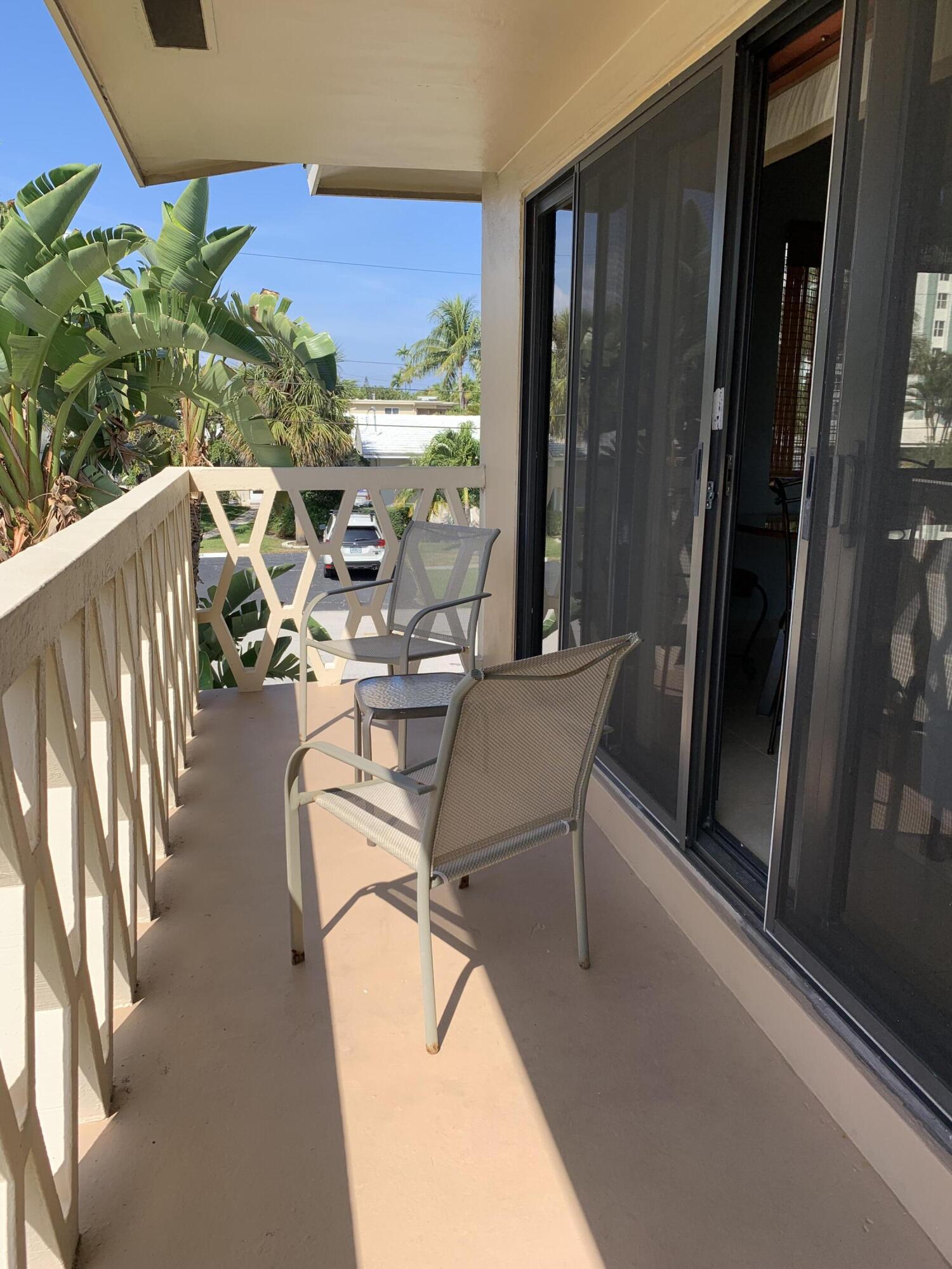 3208 Southeast 11th Street, Unit 201 Pompano Beach, FL 33062 - Photo 15 of 26 IMG_9997