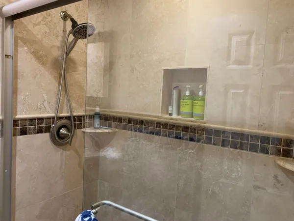 $2,400 | 3208 Southeast 11th Street, Unit 201, Pompano Beach, FL 33062