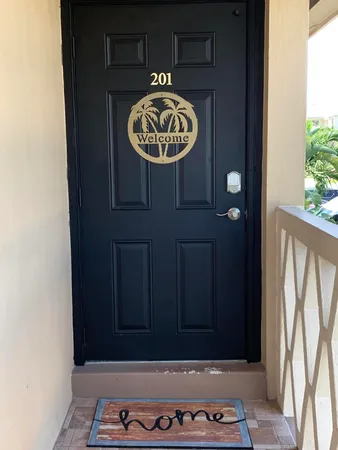 $2,400 | 3208 Southeast 11th Street, Unit 201, Pompano Beach, FL 33062