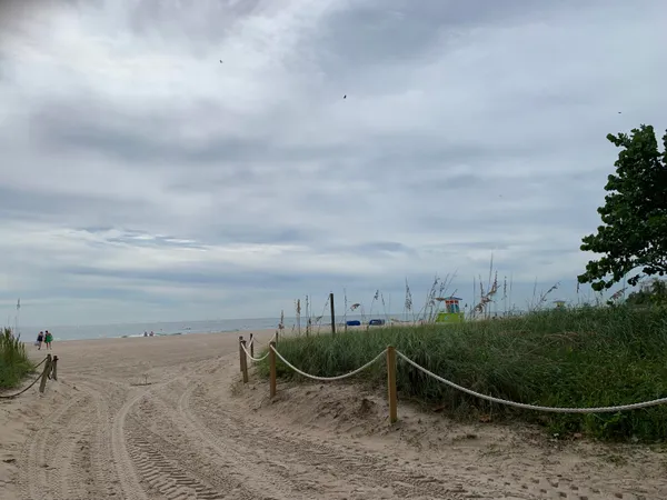 $2,400 | 3208 Southeast 11th Street, Unit 201, Pompano Beach, FL 33062