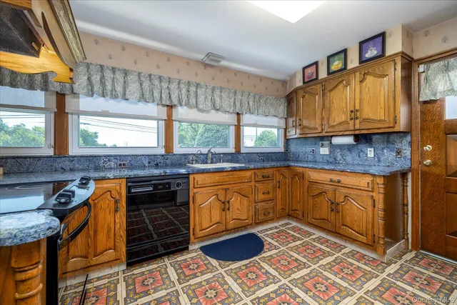 $3,200,000 | 1298 Beech Street, Atlantic Beach, NY 11509