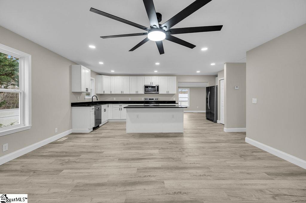 135 Commercial Circle Westminster, SC 29693 - Photo 6 of 37
