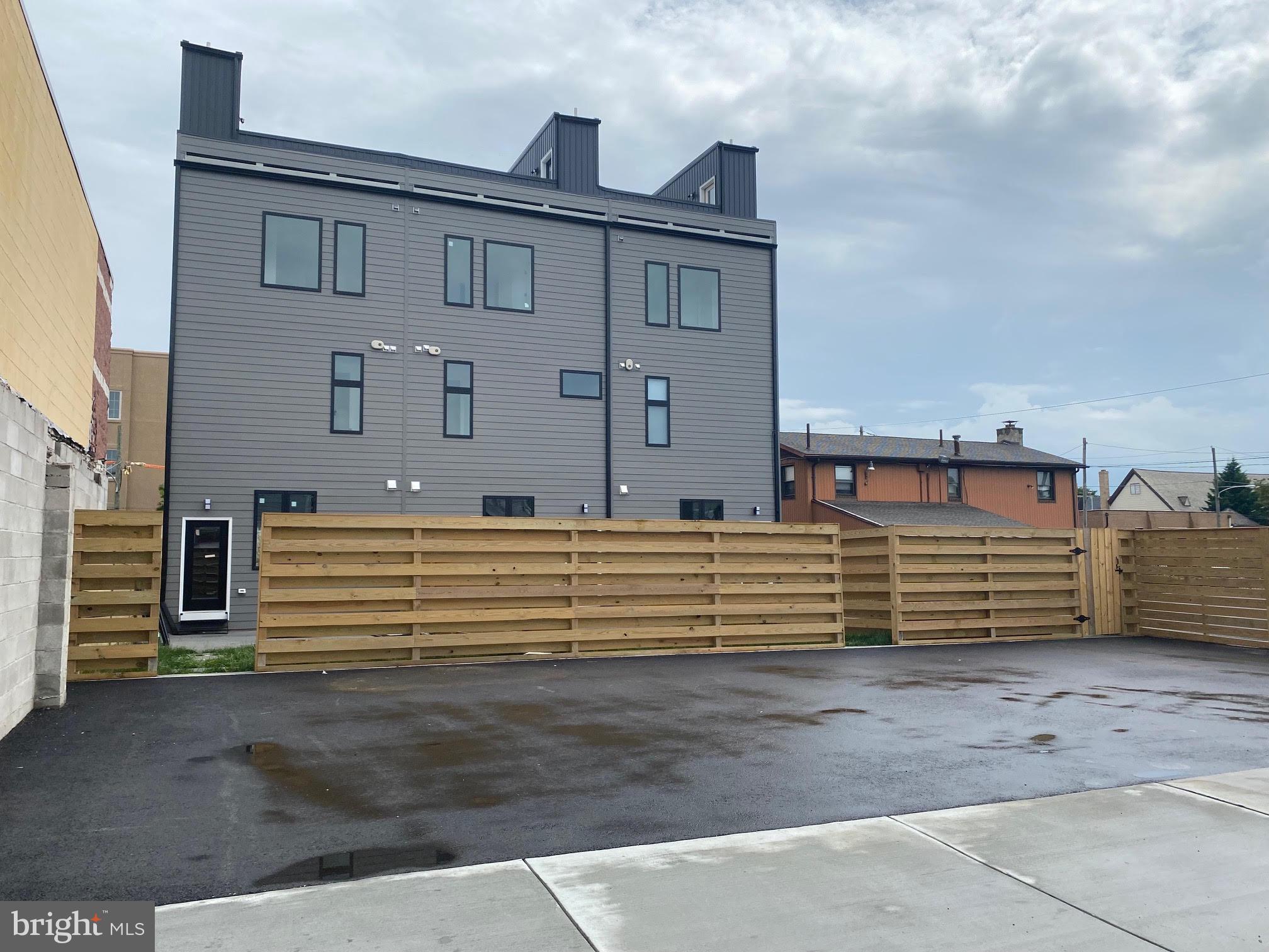 416 Rector Street, Unit B Philadelphia, PA 19128 - Photo 25 of 25 Parking