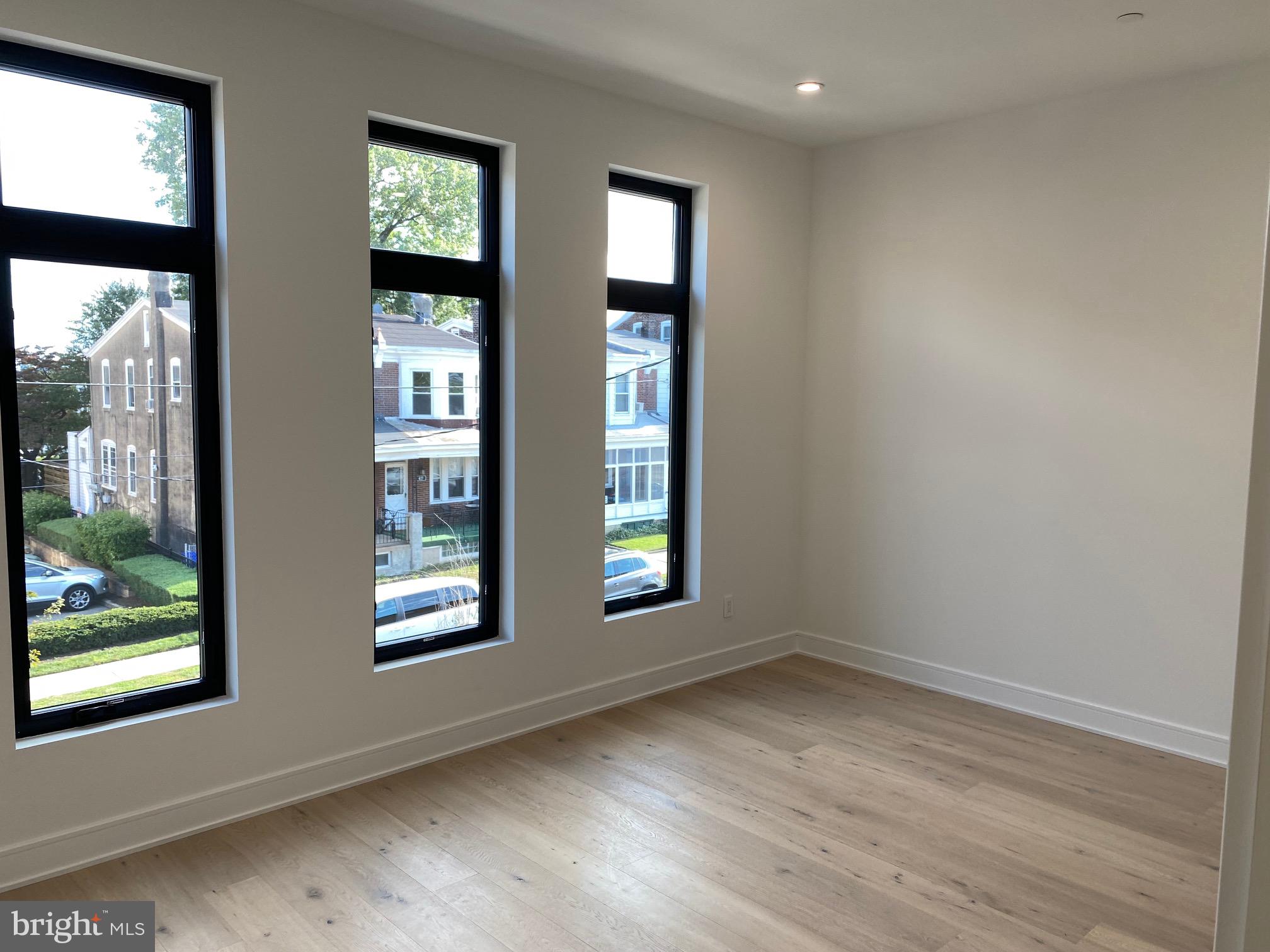 416 Rector Street, Unit B Philadelphia, PA 19128 - Photo 8 of 25 Master Bedroom suite