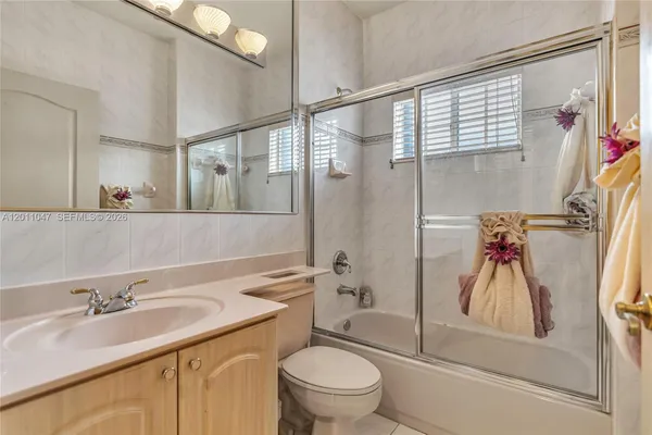 $876,500 | 16037 Northwest 77th Place, Miami Lakes, FL 33016