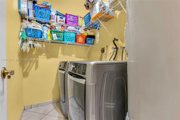 $876,500 | 16037 Northwest 77th Place, Miami Lakes, FL 33016