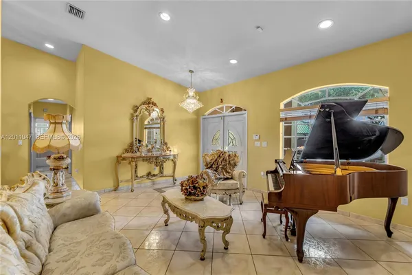 $876,500 | 16037 Northwest 77th Place, Miami Lakes, FL 33016