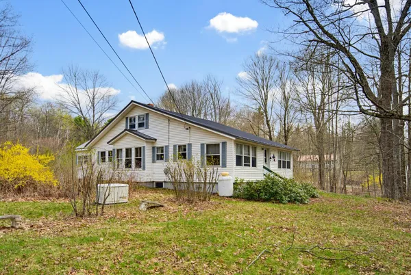$225,000 | 43 Old County Road North, Deering, NH 03244