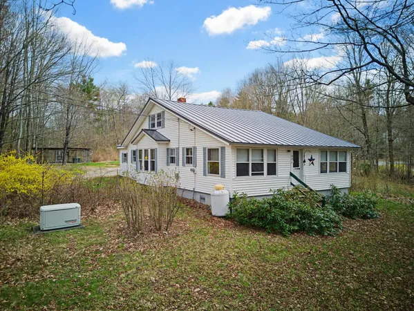 $225,000 | 43 Old County Road North, Deering, NH 03244